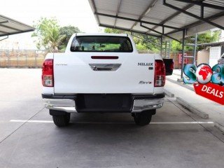 used-2020-toyota-hilux-revo-double-cabin-pick-up-big-1